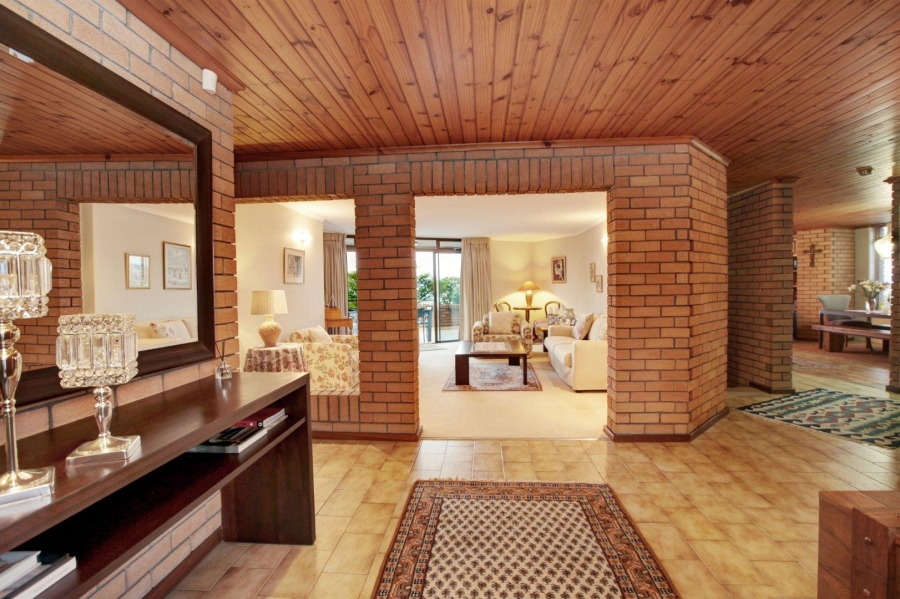 To Let 5 Bedroom Property for Rent in Welgemoed Western Cape